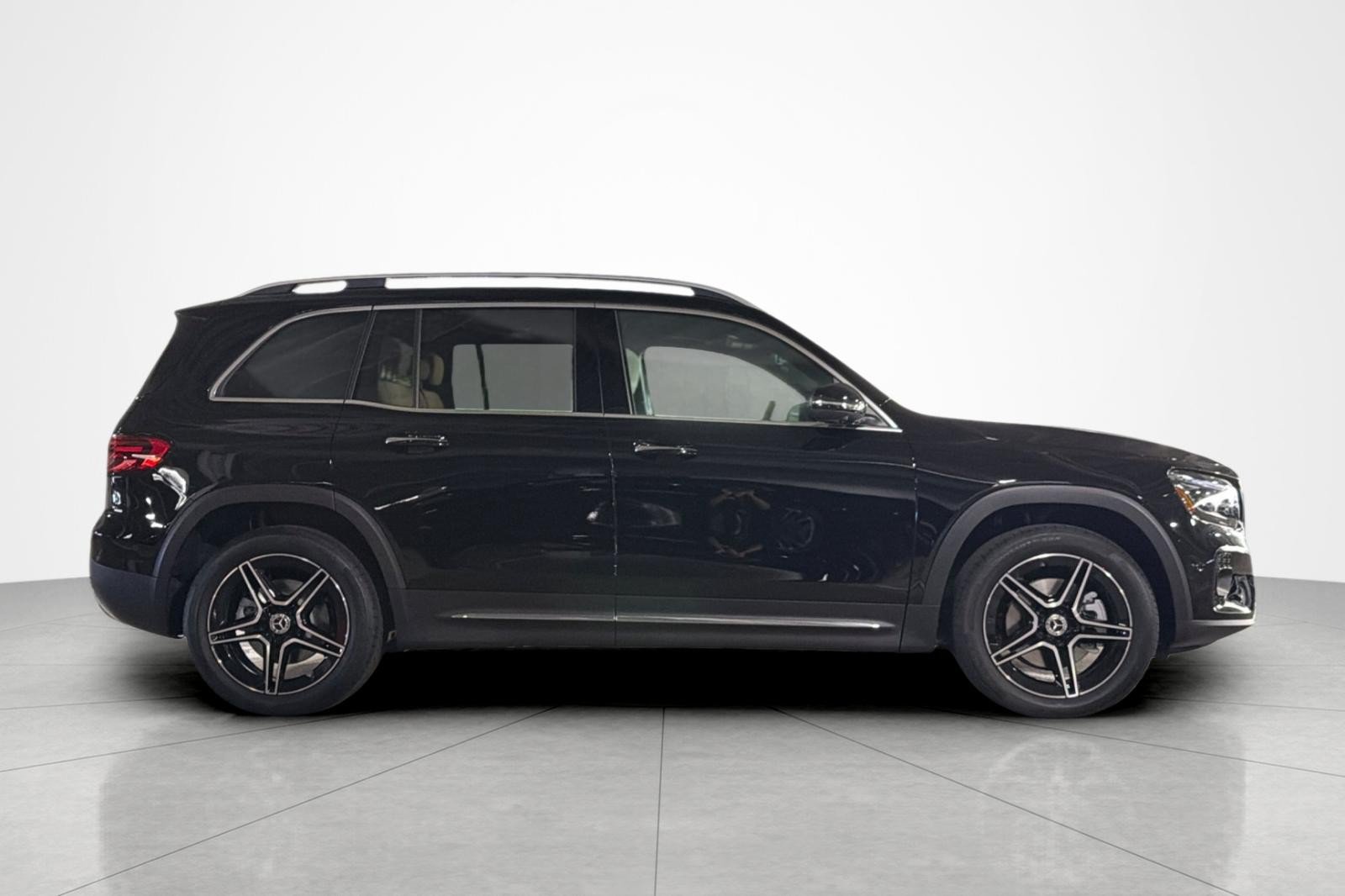 New 2026 Mercedes-Benz GLB 250 image 6