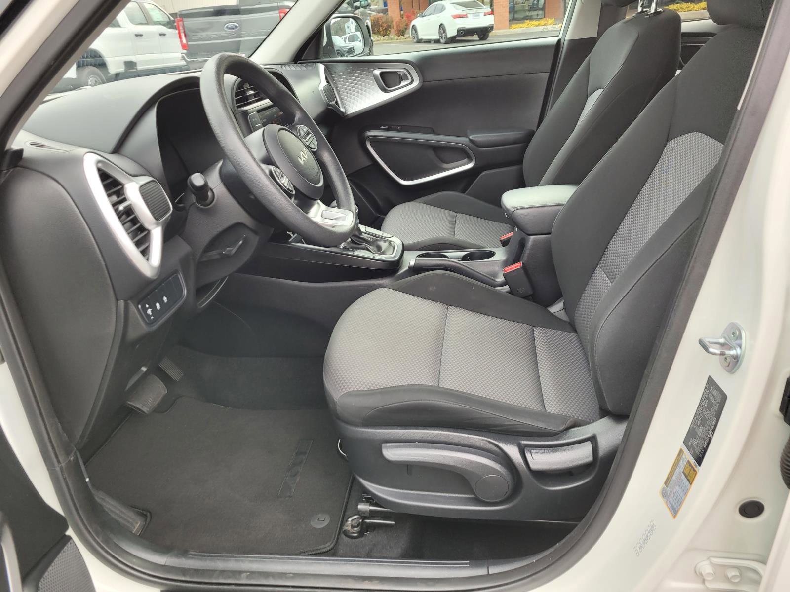 Used 2024 Kia Soul LX w/ Option Group 015 image 9