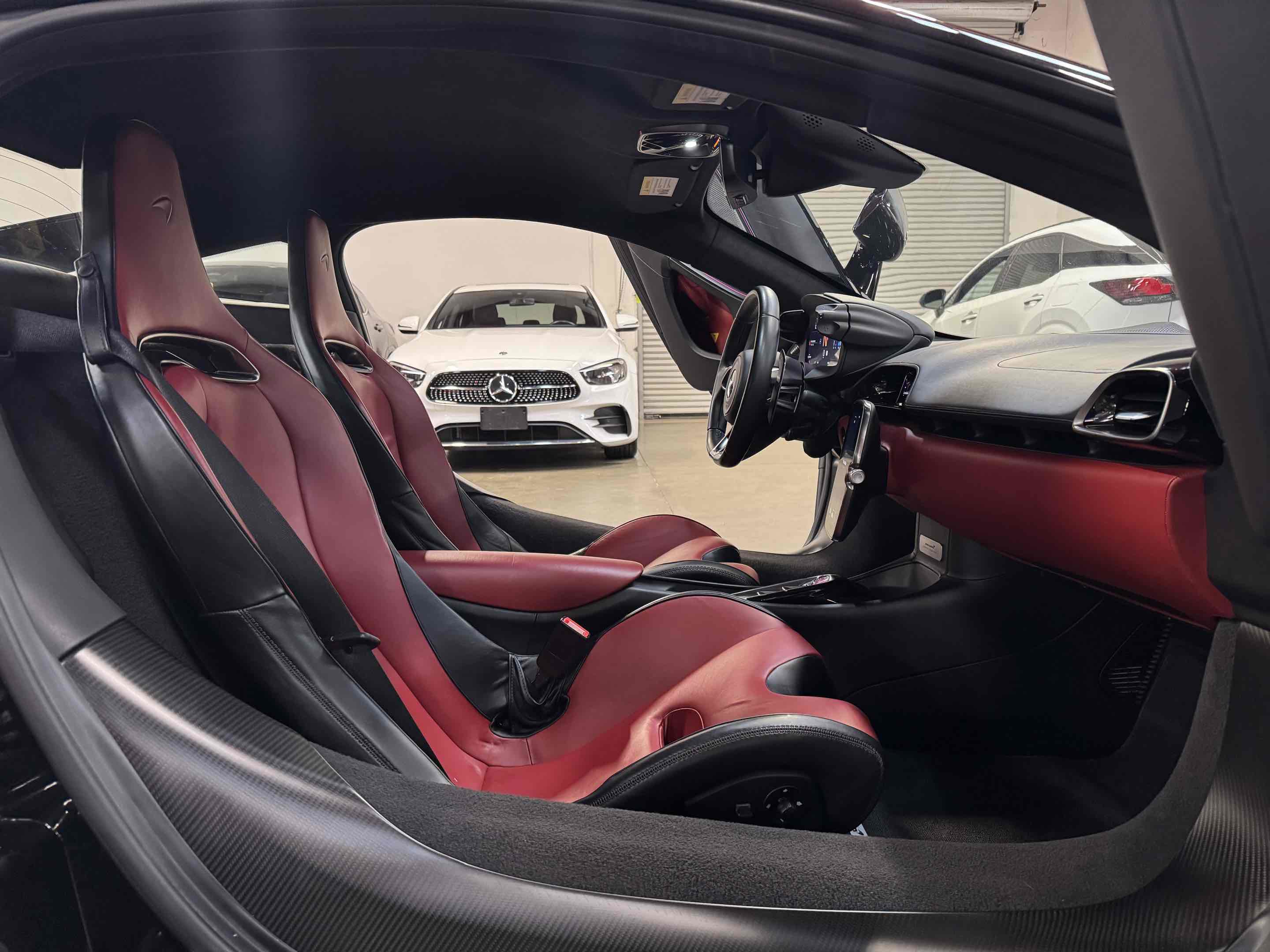 Used 2023 McLaren Artura image 26