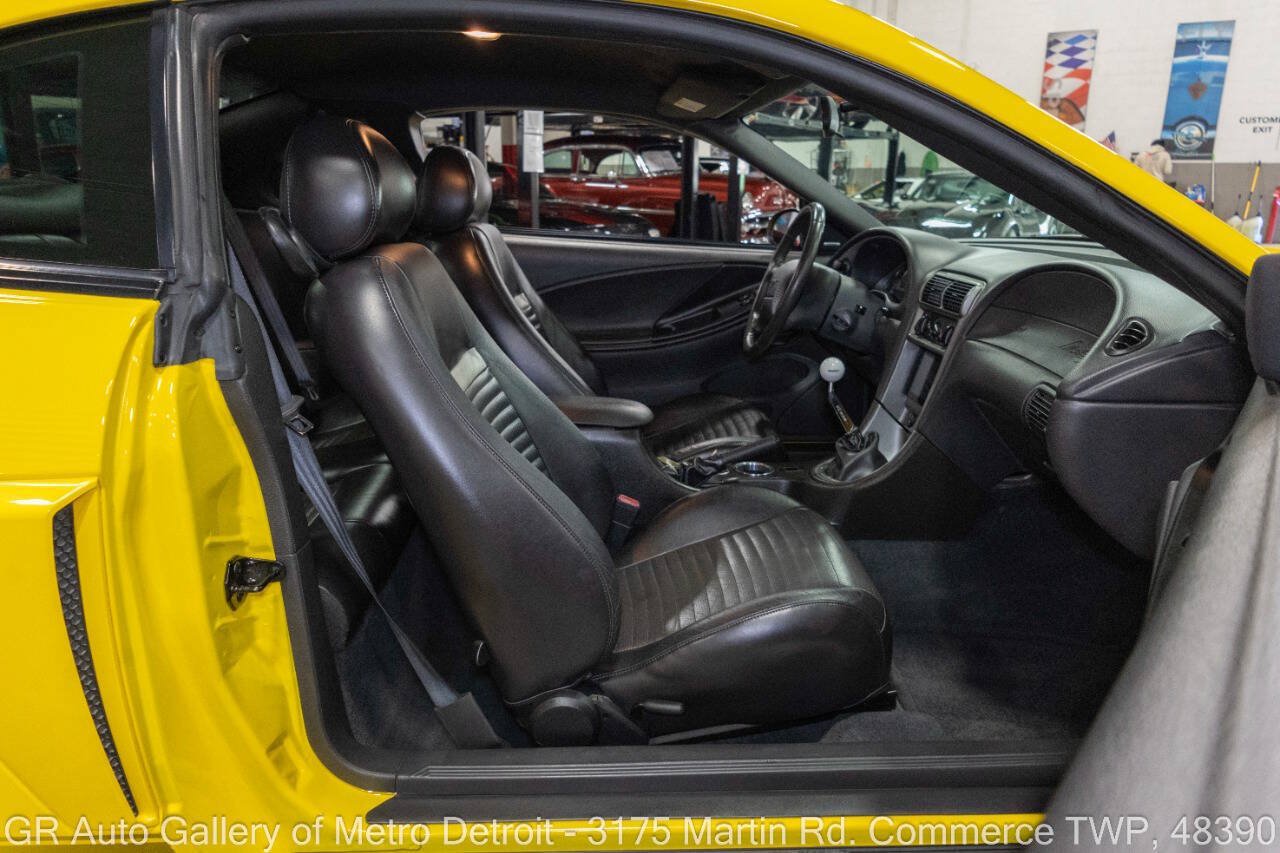Used 2004 Ford Mustang Mach 1 RWD image 39