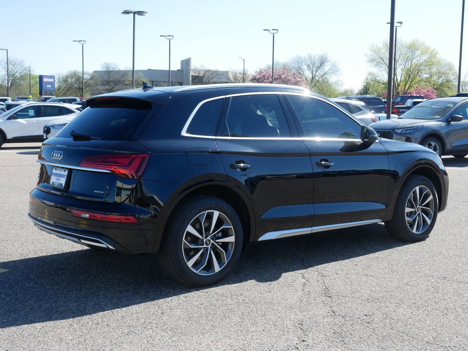 Used 2021 Audi Q5 2.0T Premium w/ Convenience Package AWD/4WD image 6