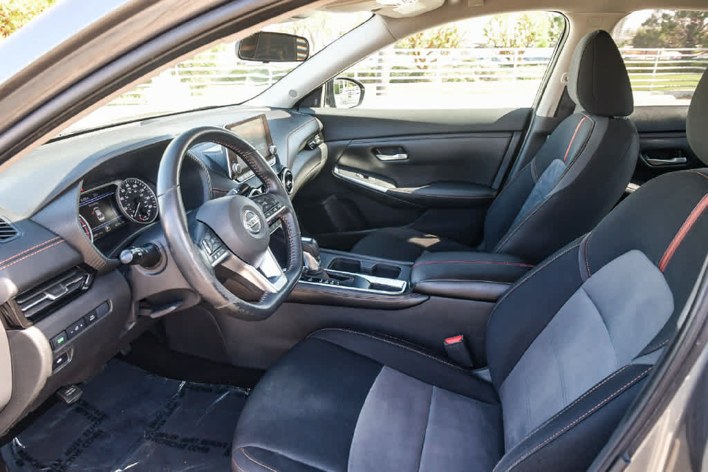 Used 2022 Nissan Sentra SR w/ Lighting Package FWD image 17