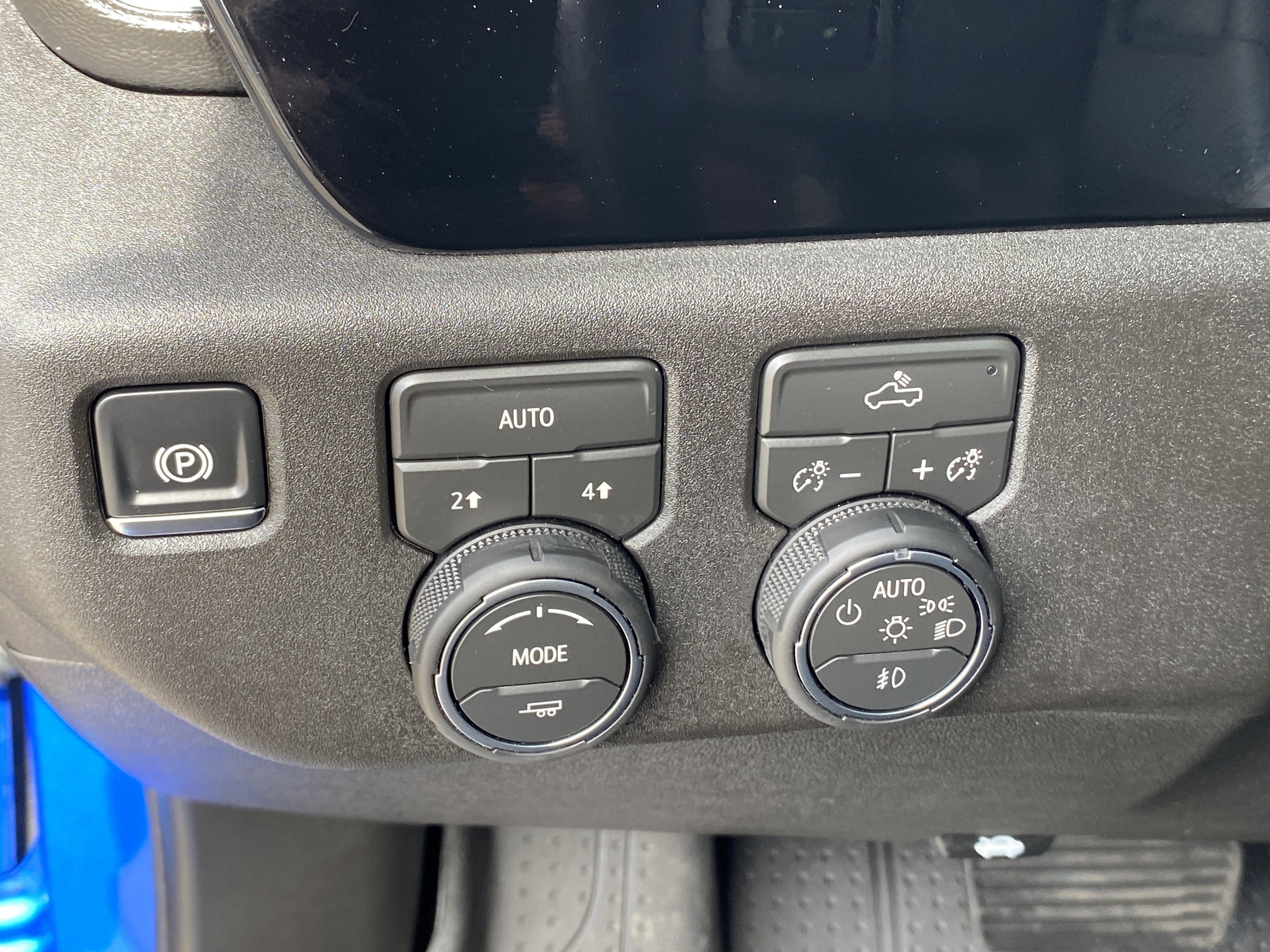 Used 2026 Chevrolet Silverado 1500 RST w/ RST Select Package AWD/4WD image 14