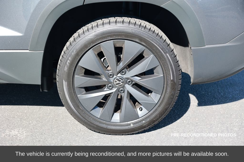 Used 2022 Volkswagen Taos S image 10