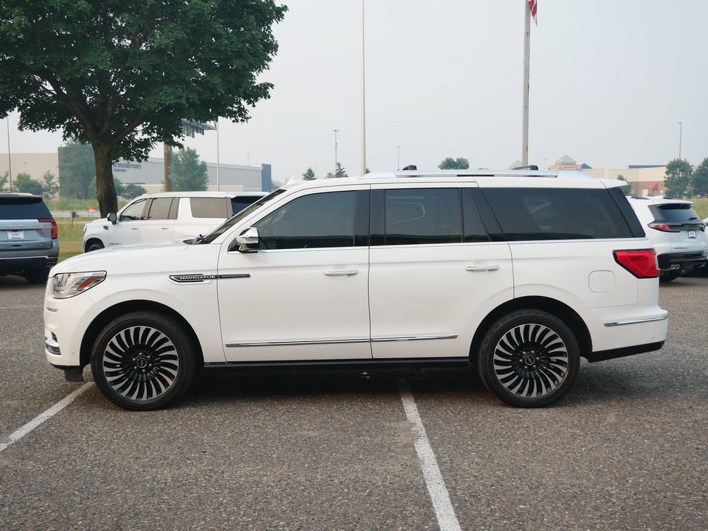 Used 2020 Lincoln Navigator Black Label w/ Cargo Convenience Package AWD/4WD image 6