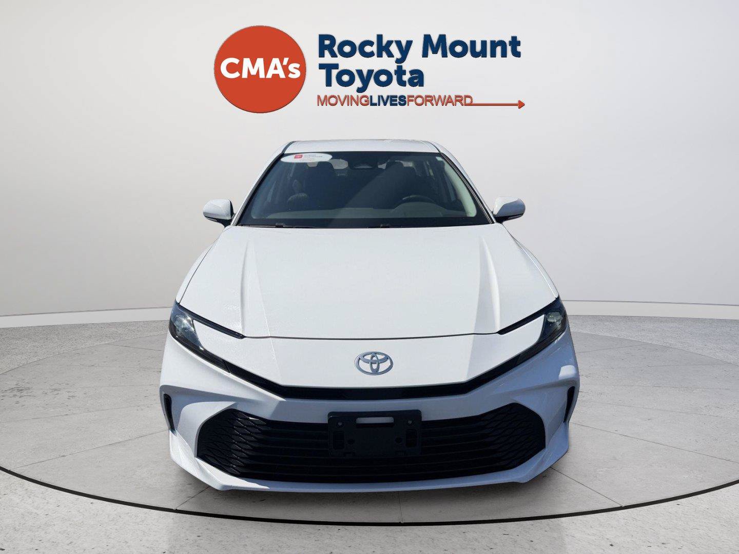Used 2025 Toyota Camry LE FWD image 2