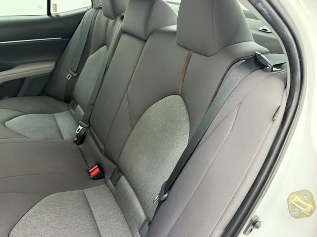 Used 2020 Toyota Camry LE image 33