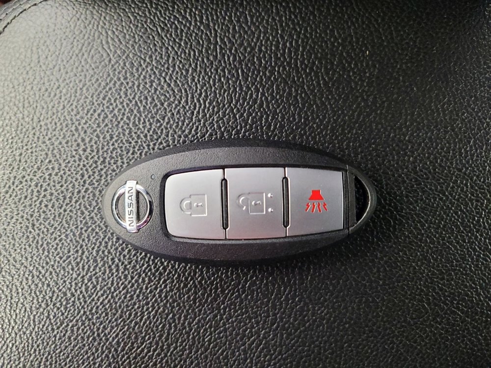 Used 2022 Nissan Kicks S image 32