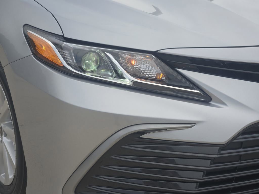 Used 2024 Toyota Camry LE FWD image 9