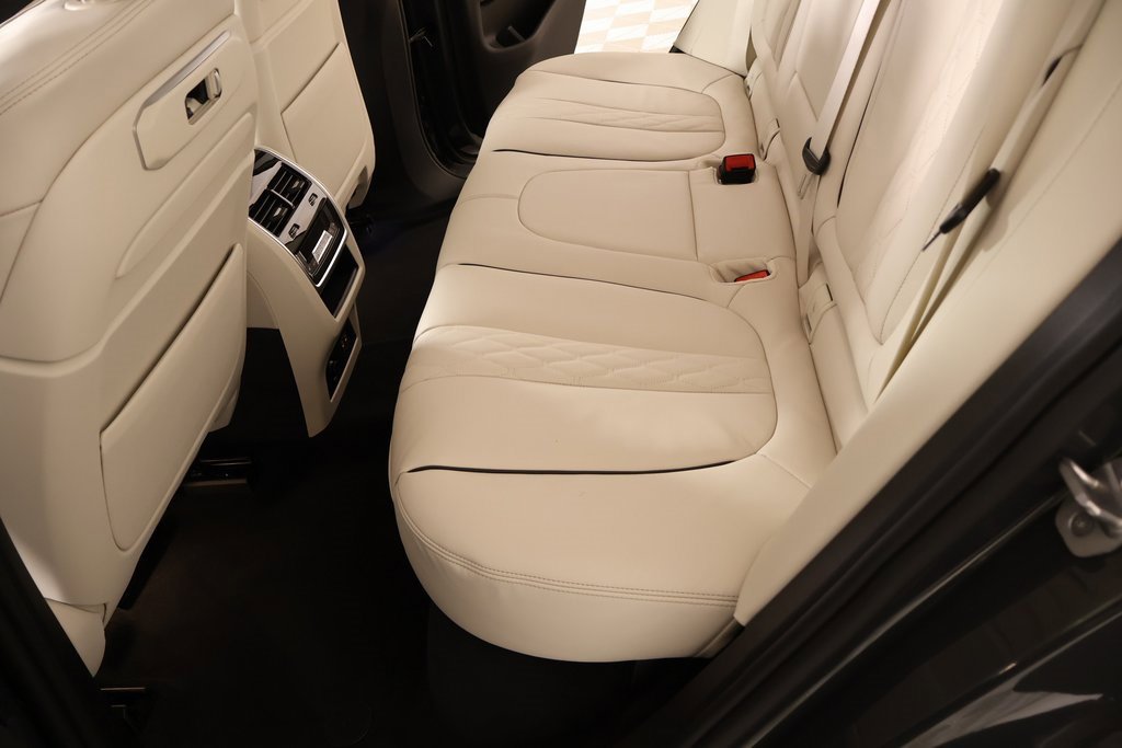 New 2026 BMW X5 M60i image 12