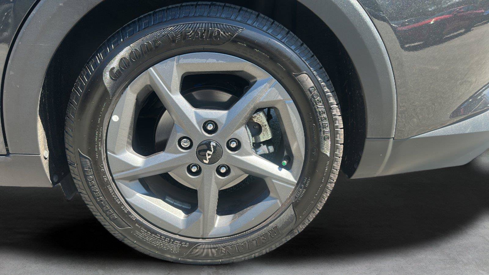 Used 2025 Kia K4 FWD image 25