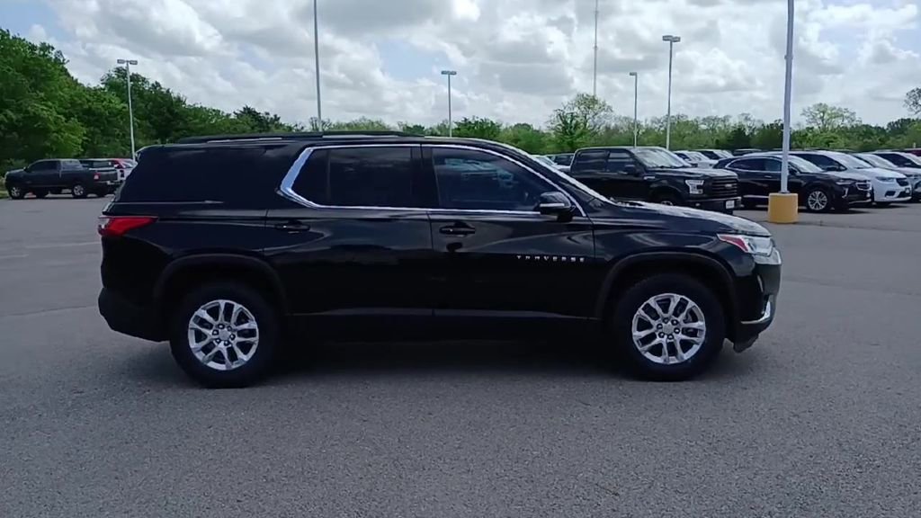 Certified 2020 Chevrolet Traverse LT image 9