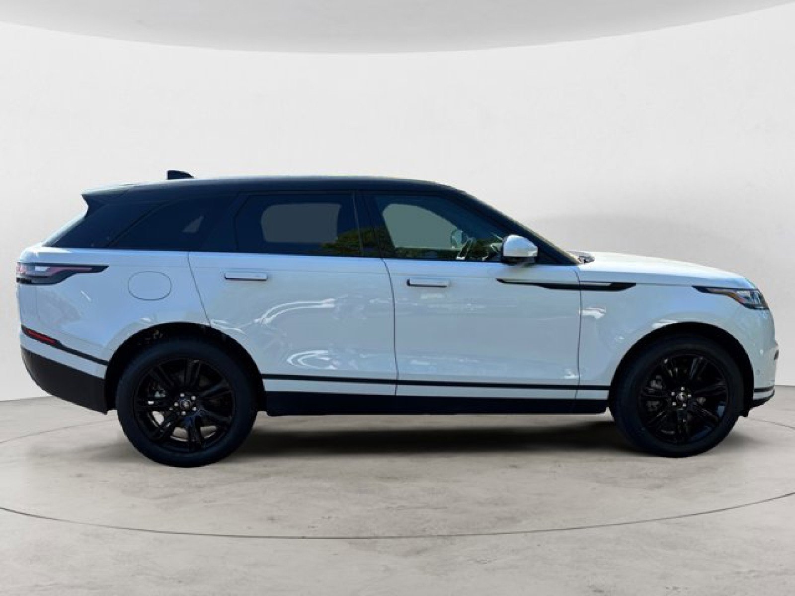 Certified 2021 Land Rover Range Rover Velar S image 3