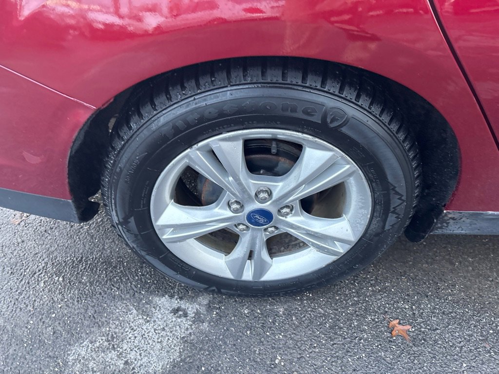 Used 2014 Ford Focus SE w/ SE Winter Package image 17