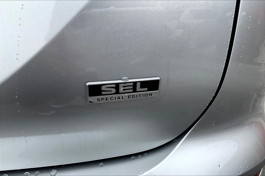 Used 2022 Mitsubishi Outlander SEL image 8