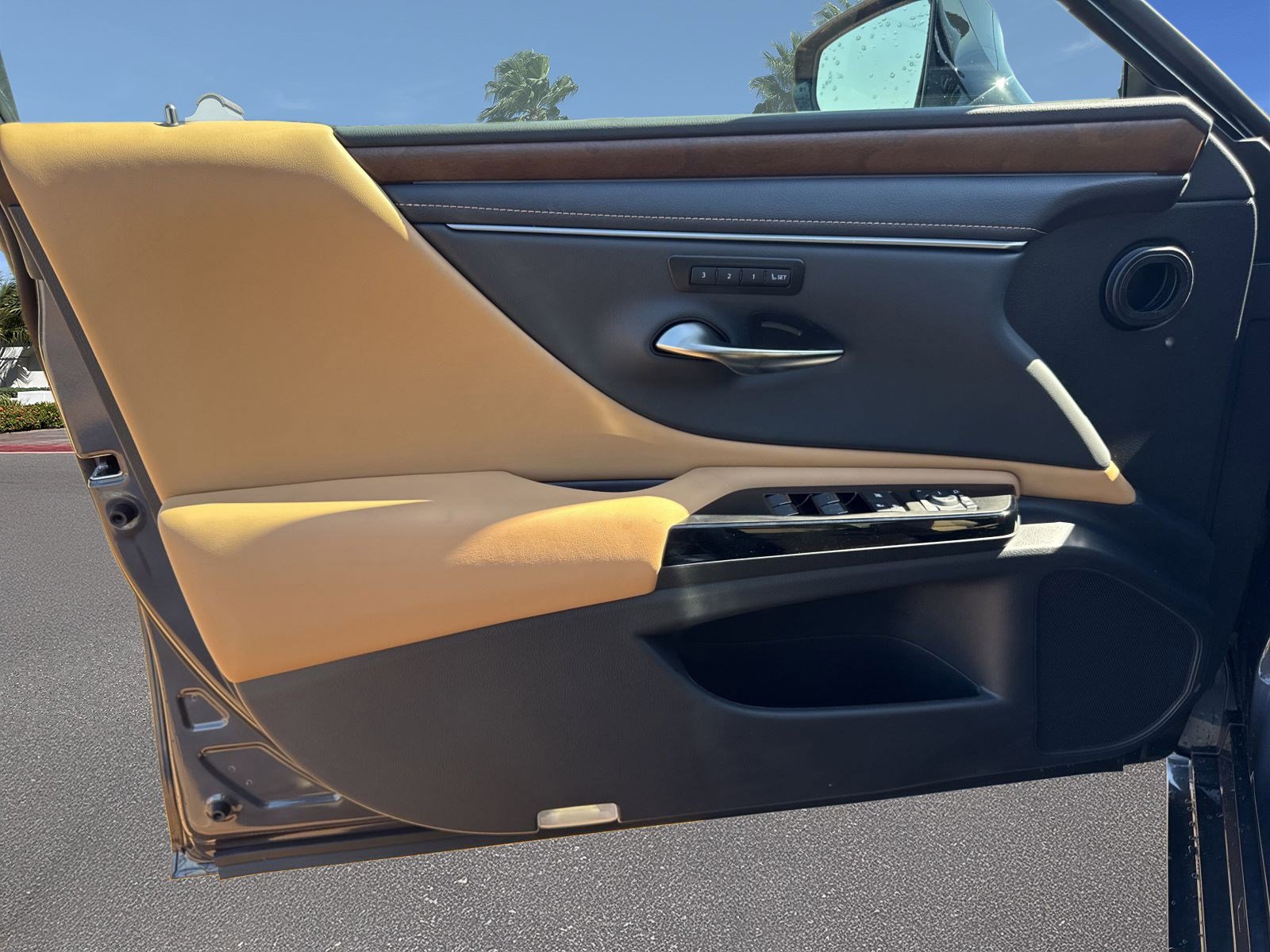 New 2025 Lexus ES 350 w/ Premium Package image 15