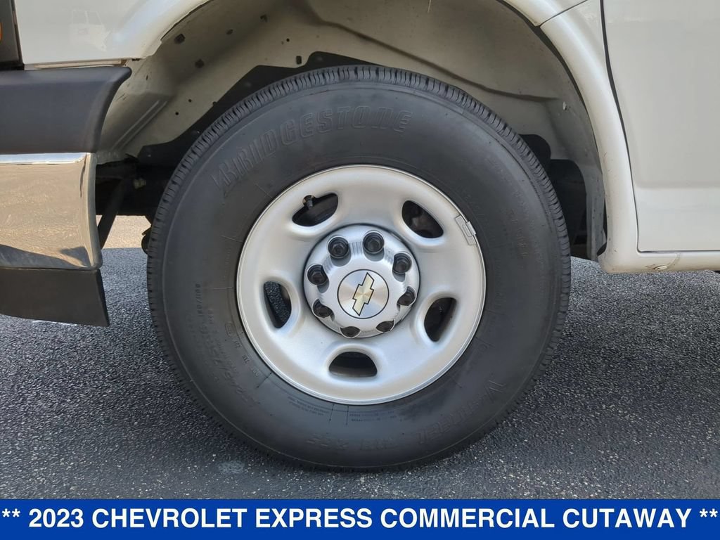 Used 2023 Chevrolet Express 3500 w/ Power Convenience Package RWD image 21