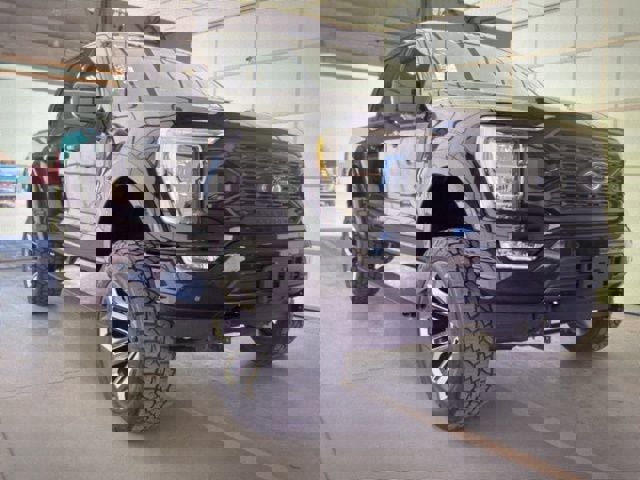 Used 2022 Ford F150 Lariat w/ Equipment Group 502A High image 12