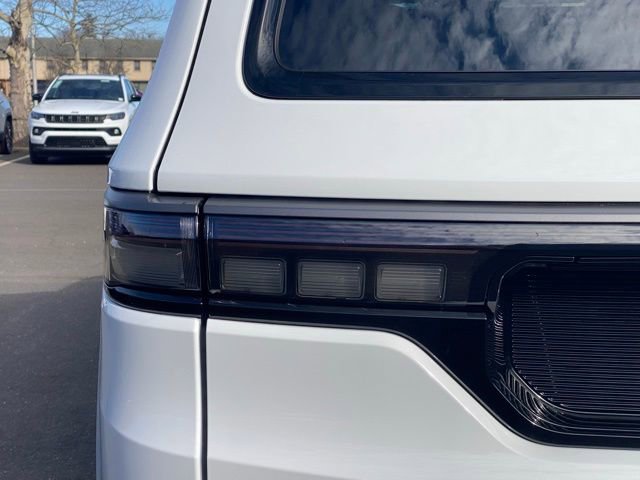 New 2026 Jeep Grand Wagoneer Summit w/ Rear Seat Video Group I image 14