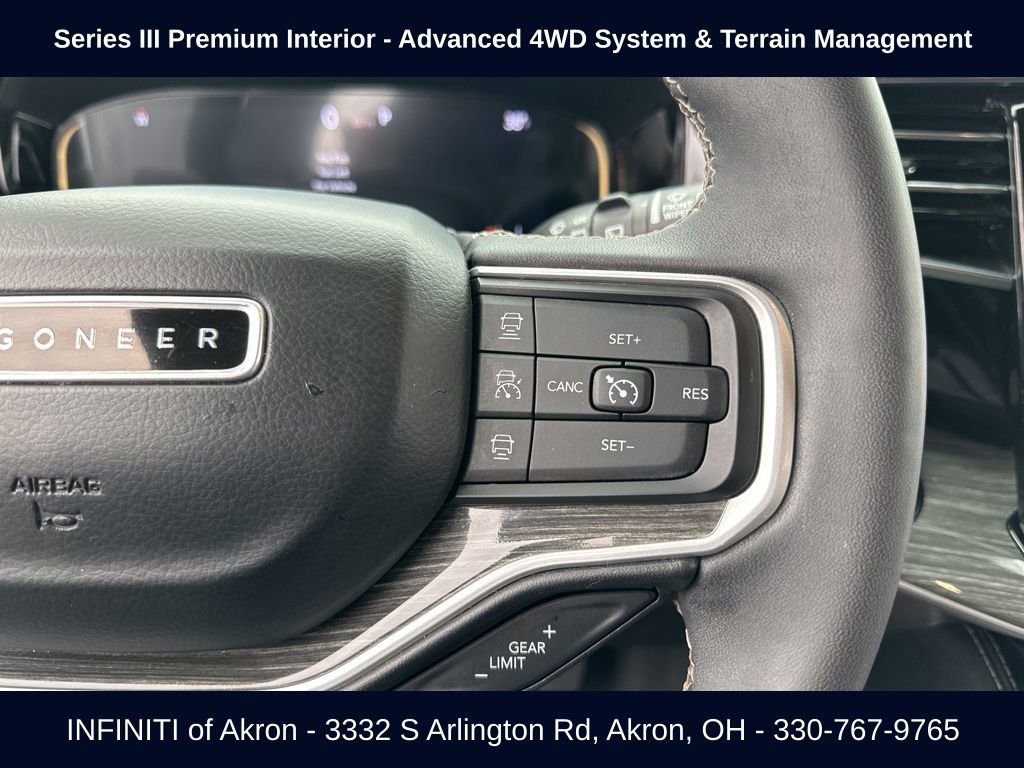 Used 2022 Jeep Wagoneer Series III w/ Flexible Seating Group image 4