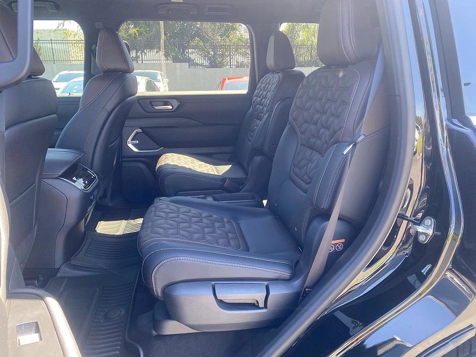 New 2026 Nissan Armada Platinum image 21