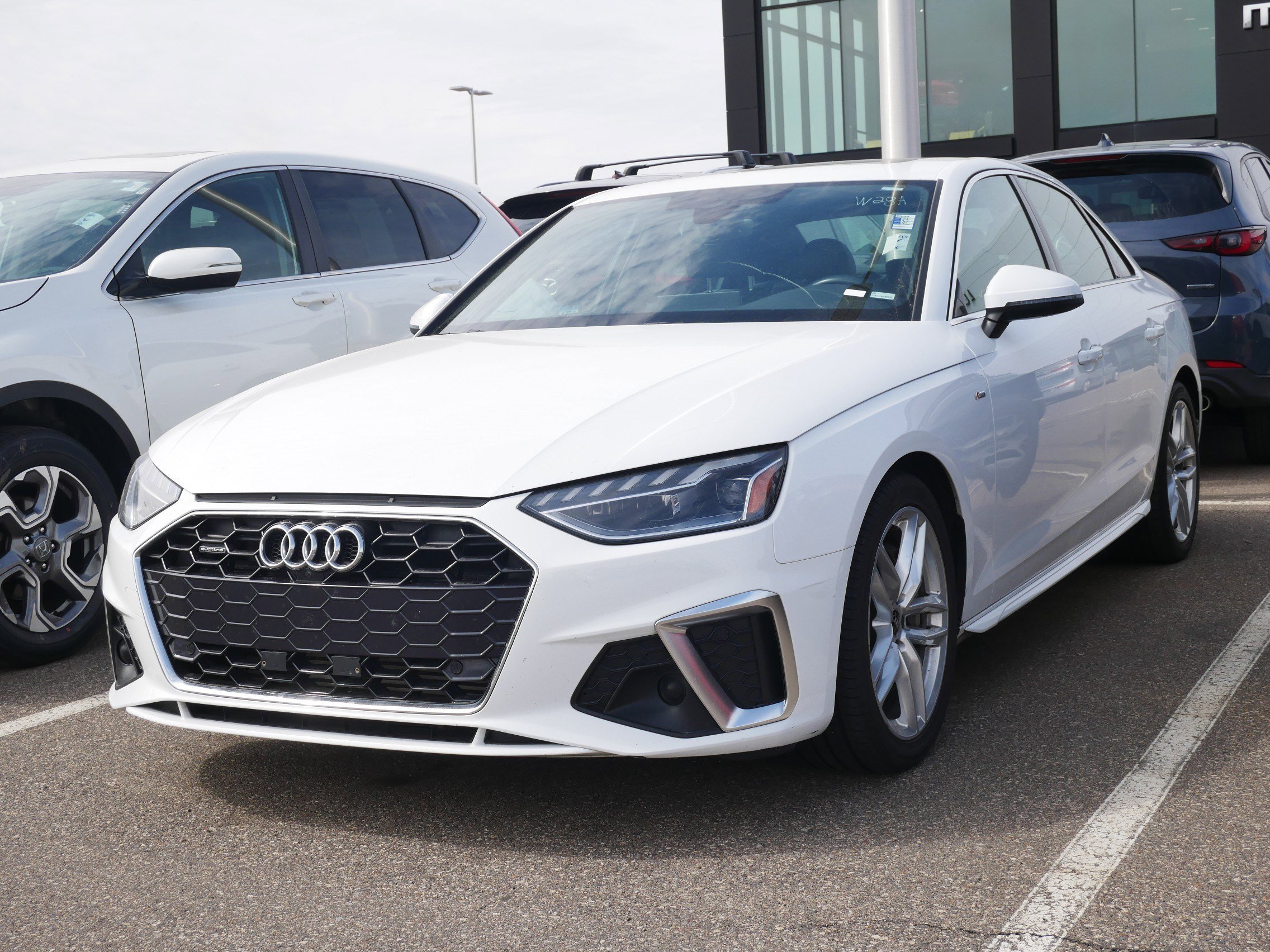 Used 2023 Audi A4 2.0T Premium Plus image 3