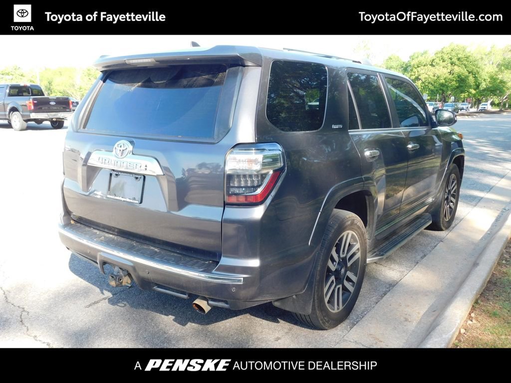 Used 2017 Toyota 4Runner Limited AWD/4WD image 4