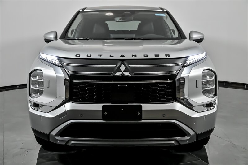 New 2025 Mitsubishi Outlander SE AWD/4WD image 4