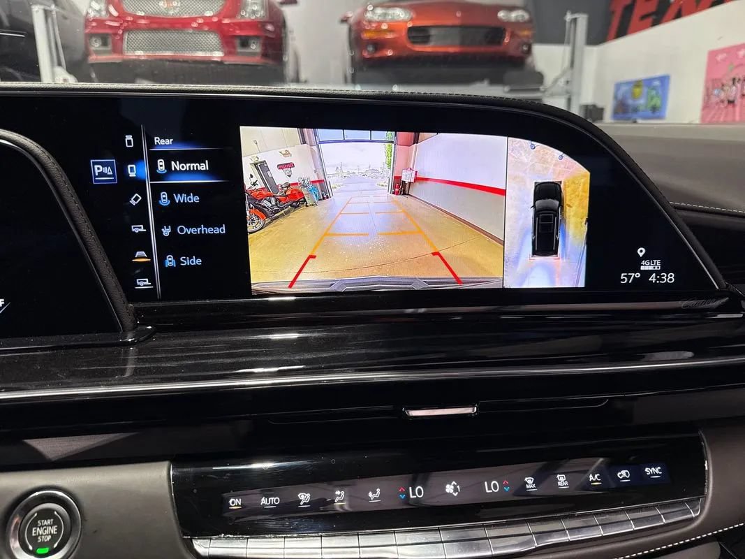 Used 2023 Cadillac Escalade ESV V AWD/4WD image 98