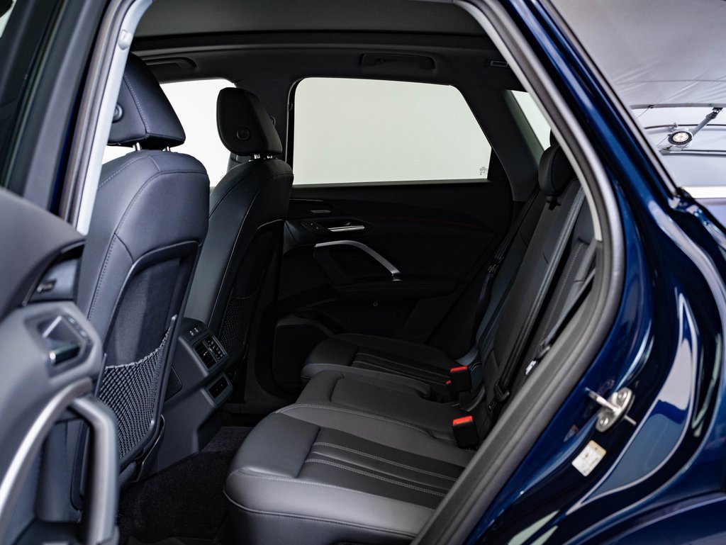 New 2025 Audi Q5 Premium Plus image 44