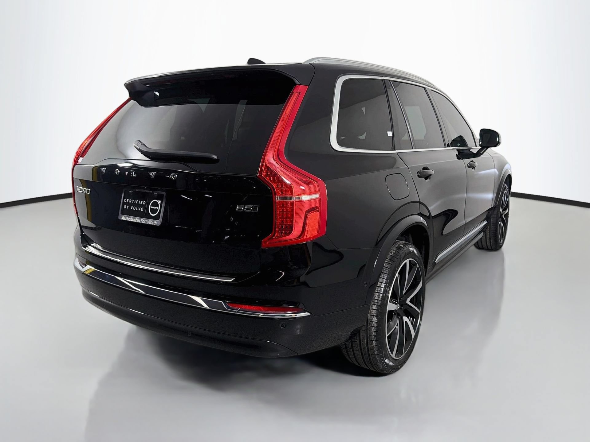 Certified 2024 Volvo XC90 B5 Plus w/ Protection Package Premier AWD/4WD image 6