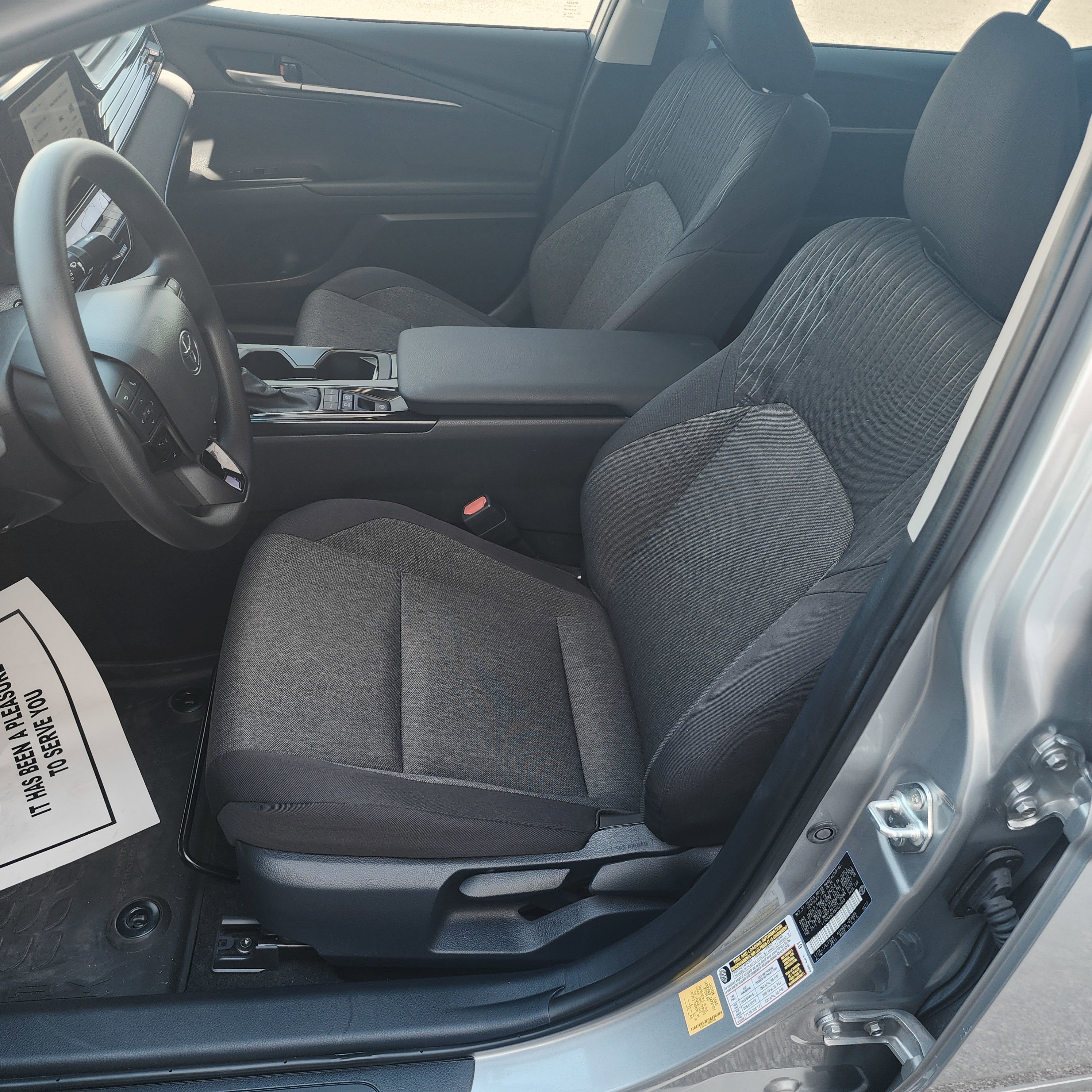 Used 2025 Toyota Camry LE image 9