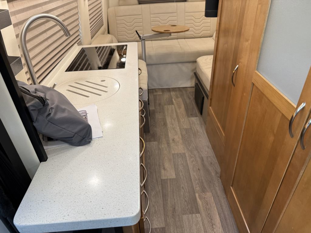 Used 2022 Mercedes-Benz Sprinter 3500 image 42