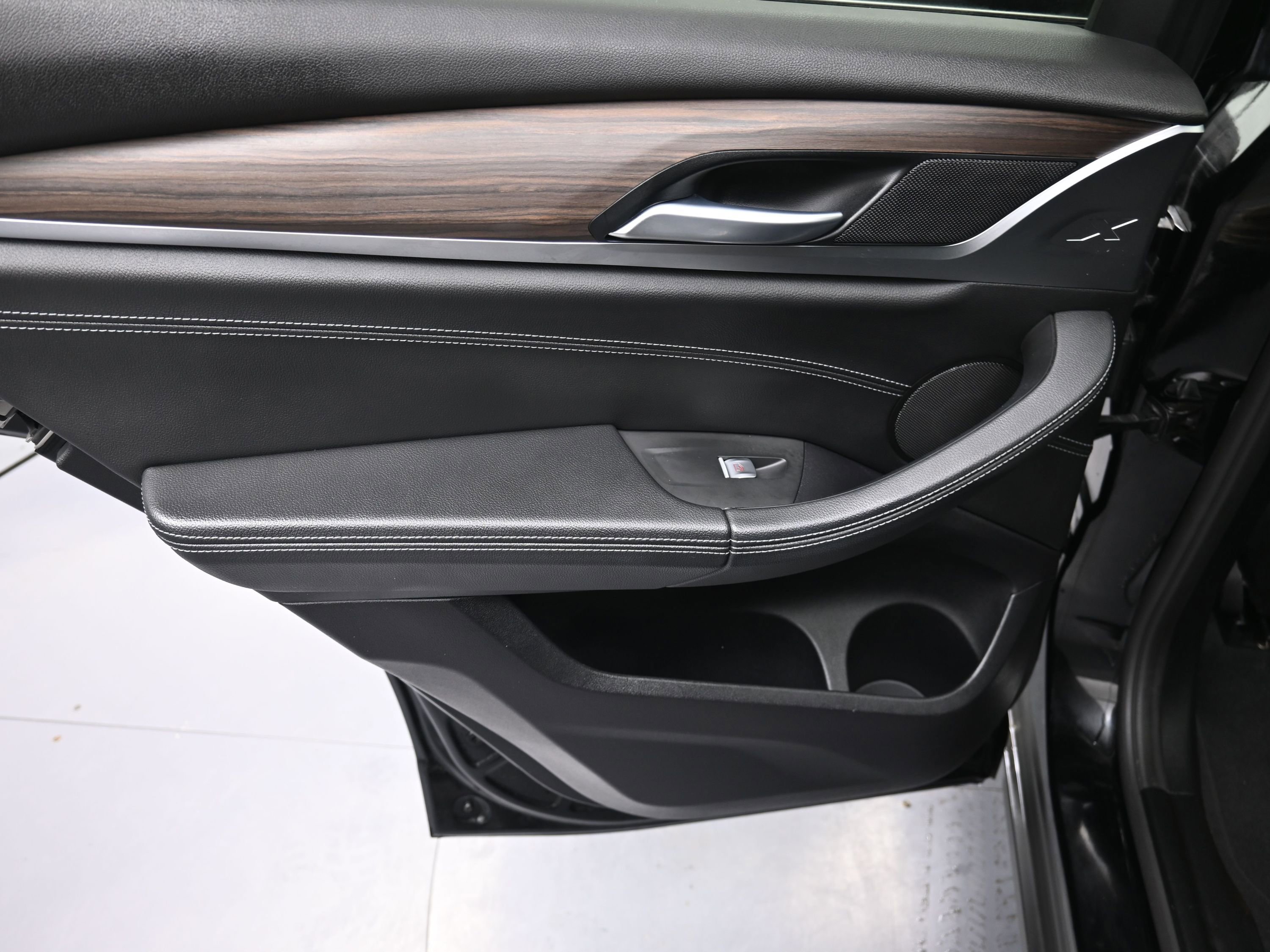 Used 2021 BMW X3 xDrive30i w/ Premium Package image 27