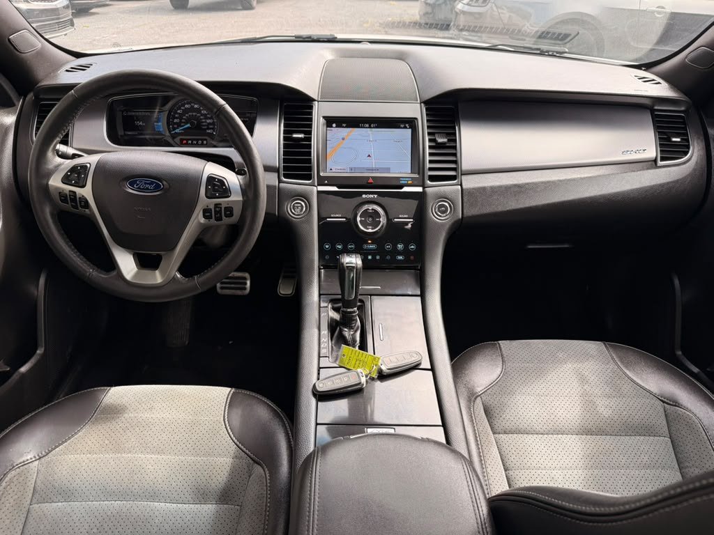 Used 2019 Ford Taurus SHO AWD/4WD image 22