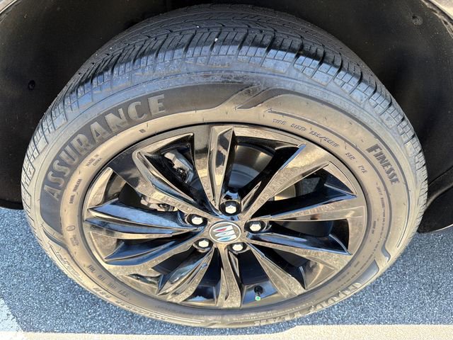 Used 2024 Buick Envista Sport Touring w/ Convenience I Package FWD image 17