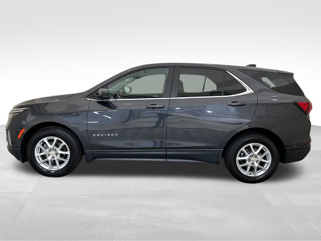 Used 2023 Chevrolet Equinox LT image 2