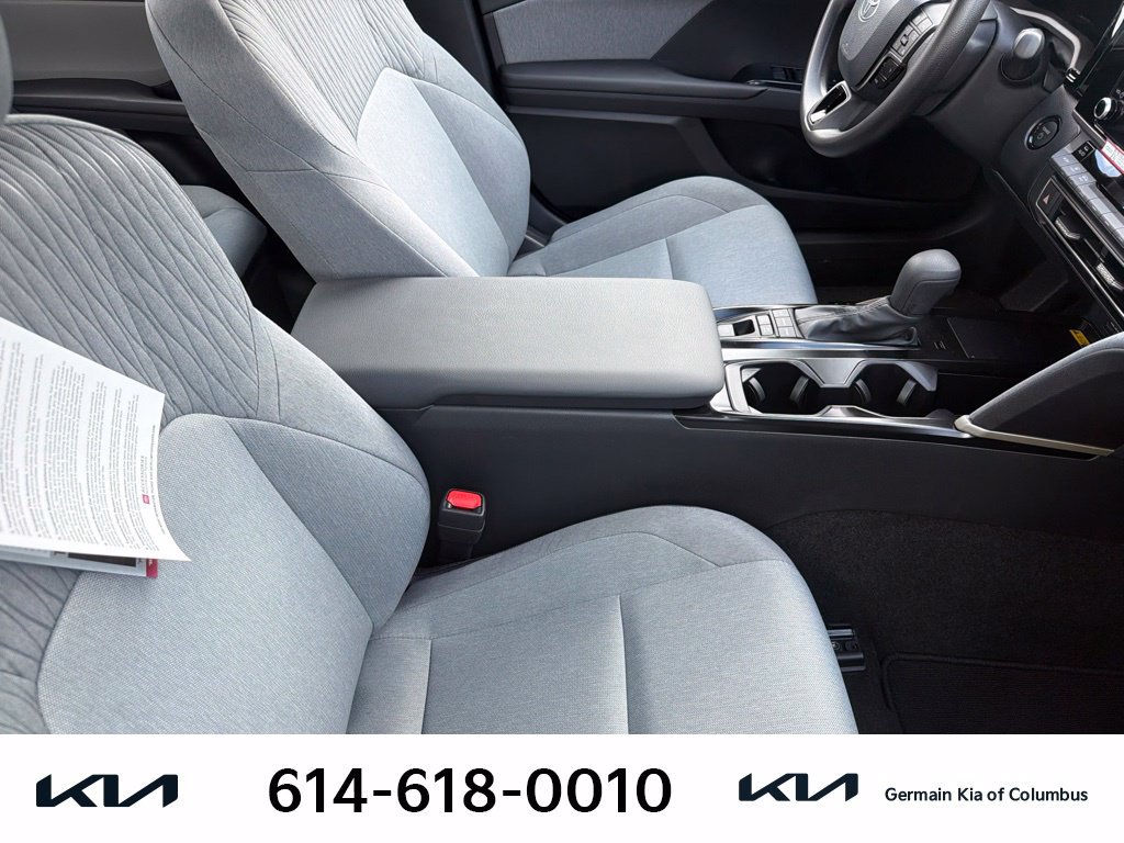 Used 2026 Toyota Camry LE w/ Convenience Package FWD image 12