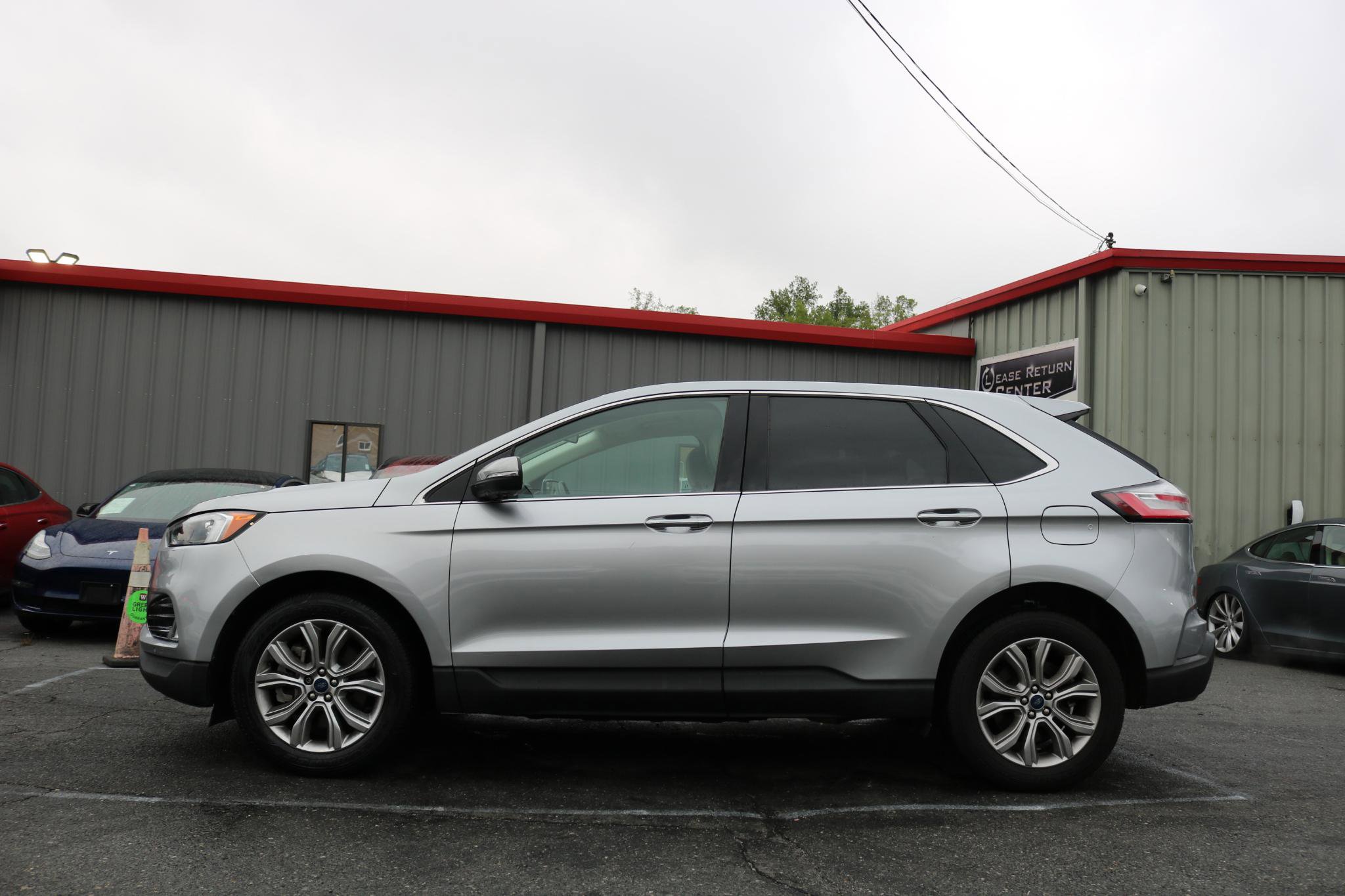 Used 2022 Ford Edge Titanium AWD/4WD image 4