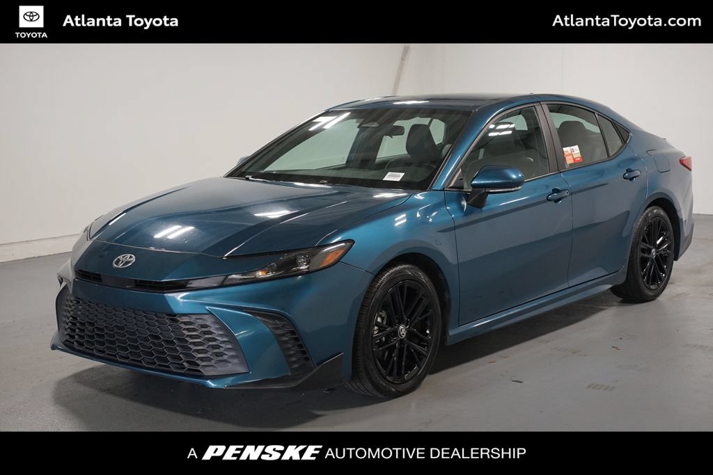 Used 2025 Toyota Camry SE FWD video 1