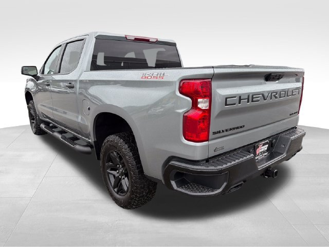 Used 2026 Chevrolet Silverado 1500 Custom Trail Boss w/ LPO, Dark Essentials Package AWD/4WD image 5