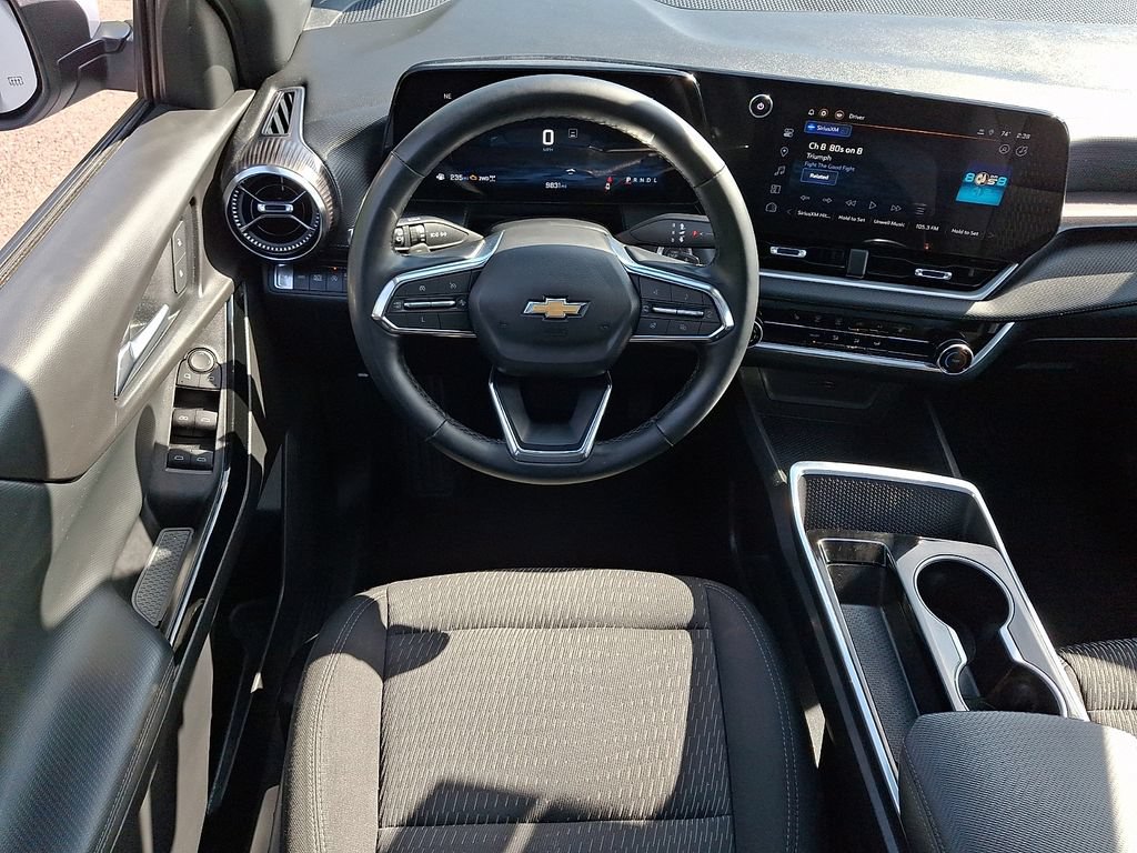 Used 2025 Chevrolet Equinox LT w/ Safety and Technology Package AWD/4WD image 11