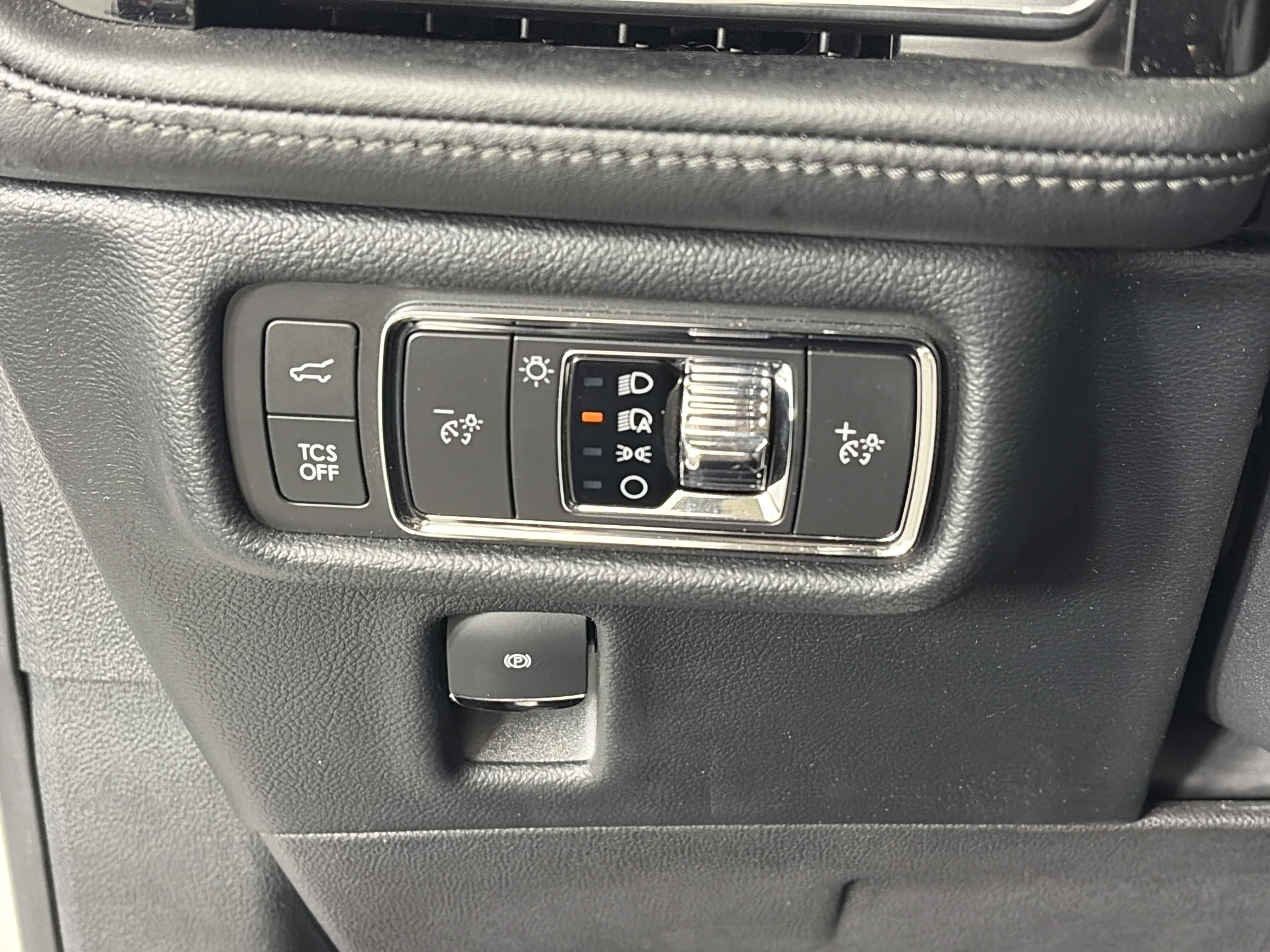 Used 2021 Lincoln Nautilus AWD w/ Equipment Group 101A image 28