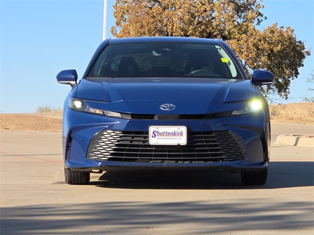 Used 2025 Toyota Camry LE video 2