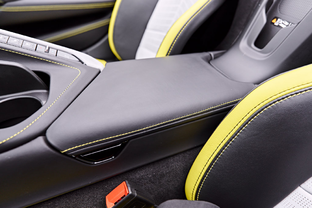 Used 2022 Chevrolet Corvette Stingray Premium Conv w/ Z51 Performance Package RWD image 70