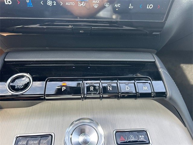 New 2025 Lincoln Navigator L Reserve w/ Jet Appearance Package image 33