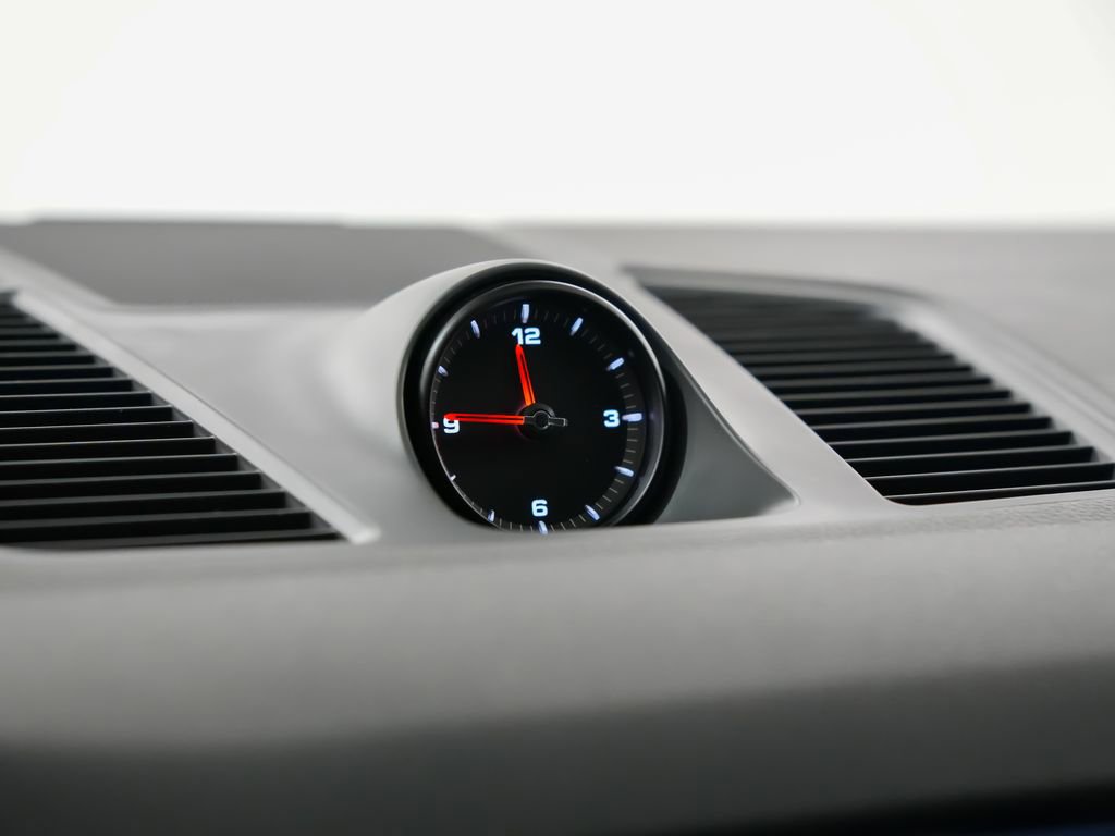 Certified 2023 Porsche Cayenne w/ Premium Package AWD/4WD image 29