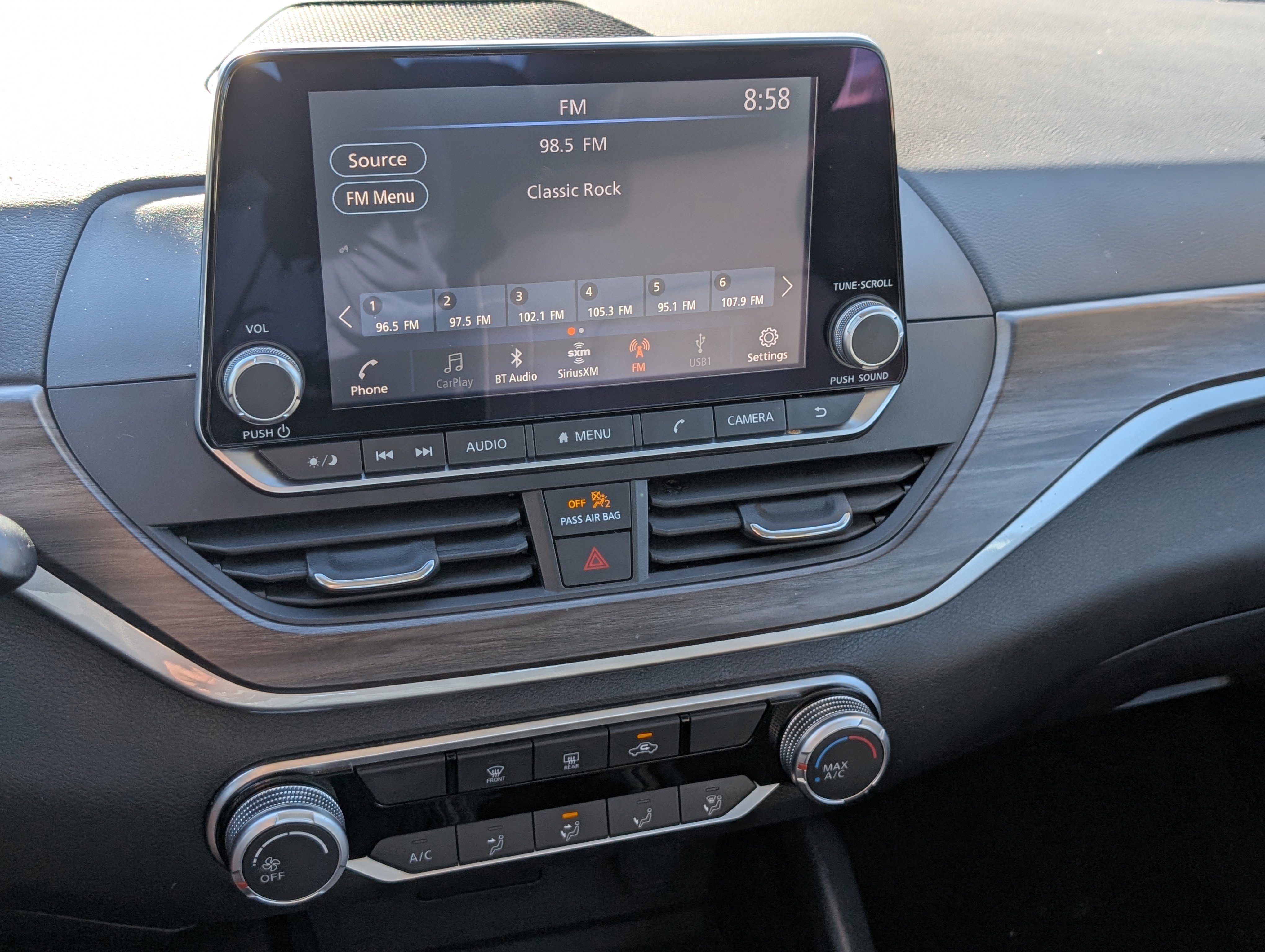 Used 2024 Nissan Altima 2.5 SV image 26