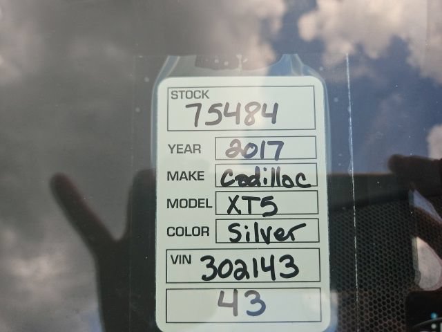 Used 2017 Cadillac XT5 Premium Luxury FWD image 21