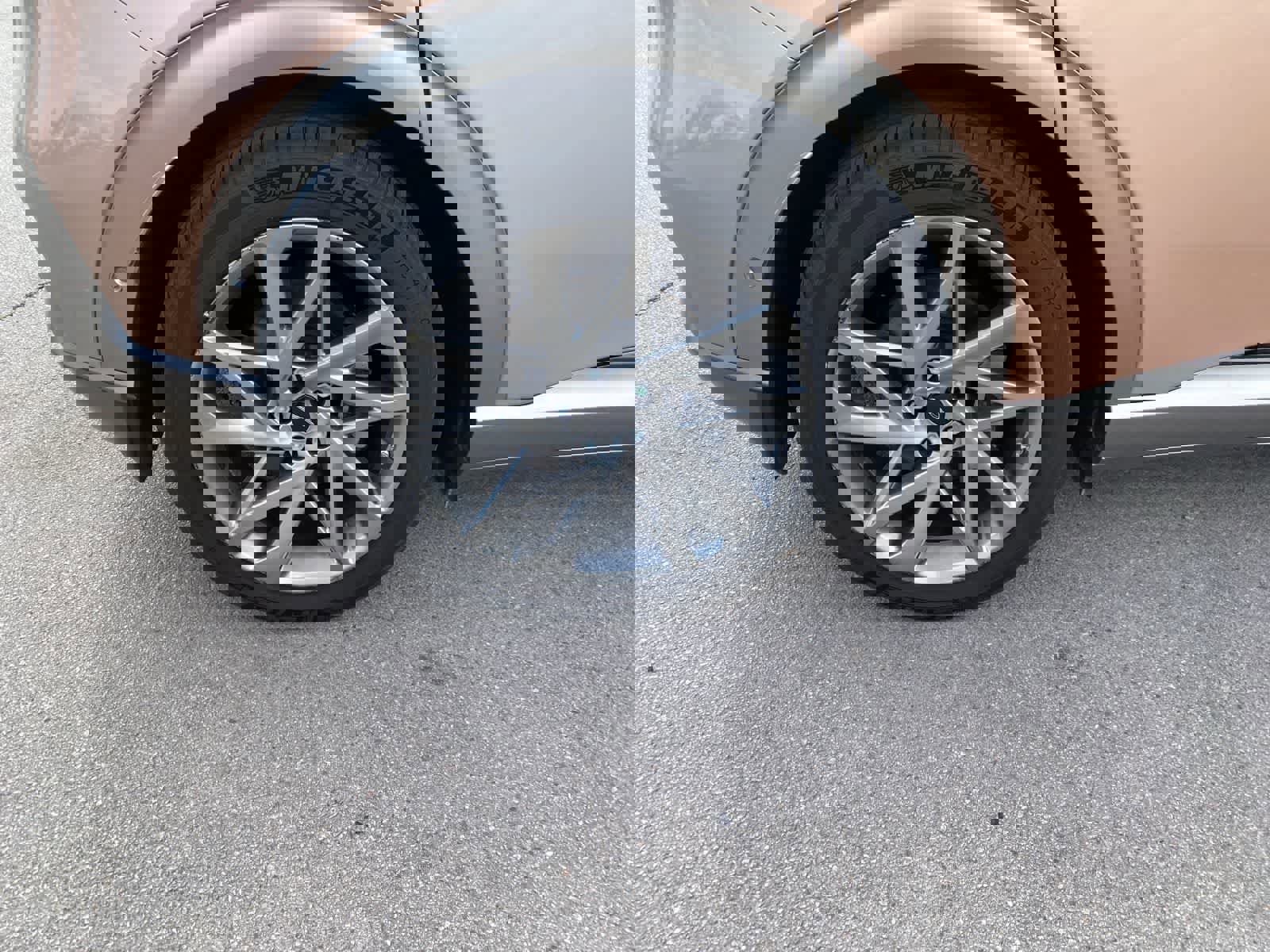 Used 2024 Genesis GV60 Advanced image 5